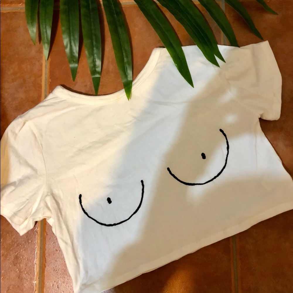 Crop Top // boobs //